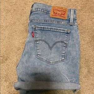 Levi’s cutoff shorts